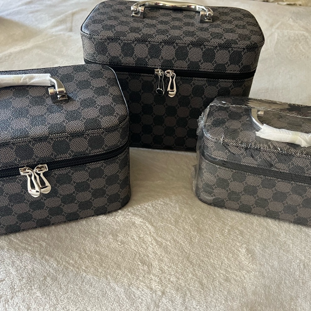 Cosmetic bag NEW 🥰